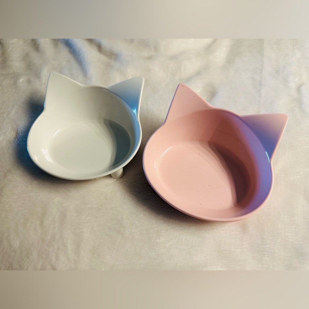 Set of two cat dishes-pink and white